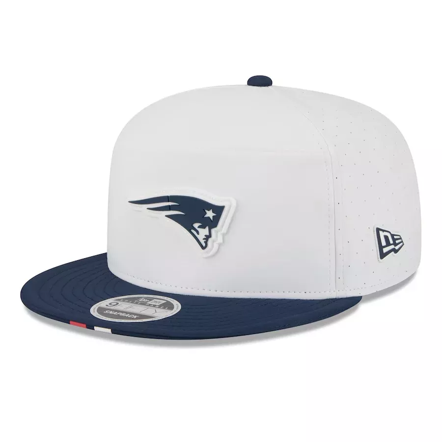 NEW ENGLAND PATRIOTS 2025 NFL TRAINING CAMP 9FIFTY SPLIT PANEL SNAPBACK HAT - WHITE